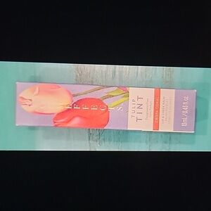 New Bloom Effects Tulip Tint Lip & Cheek Balm in Crispa Coral, 13 mL